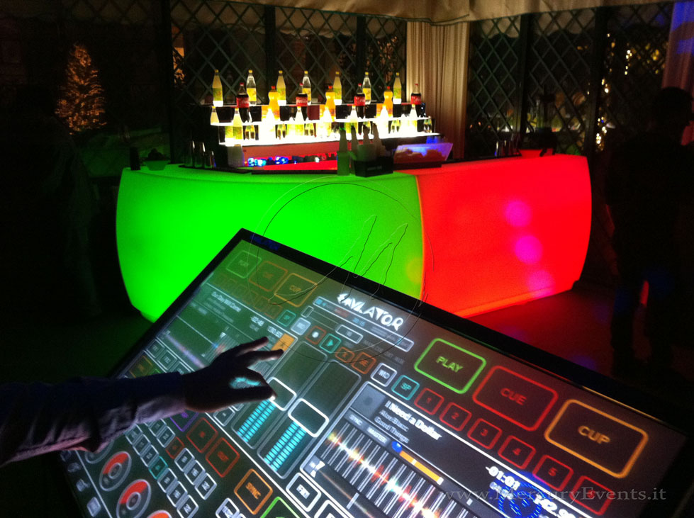 Mercury Events Wayruro bar Luminoso