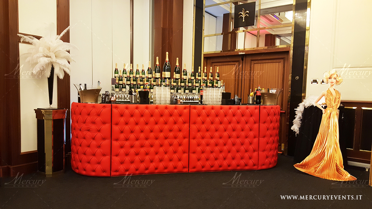 open_bar_catering_juventus_compleanno_alessandro_martorana_red_chesterfield_hotel_melia_milano3 red chesterfield bar design
